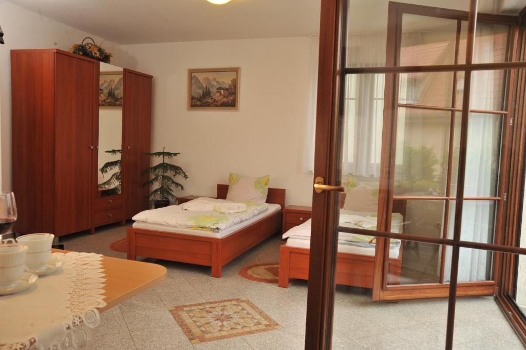 Pensjonacik Graven Apartamento Nidzica Habitación foto