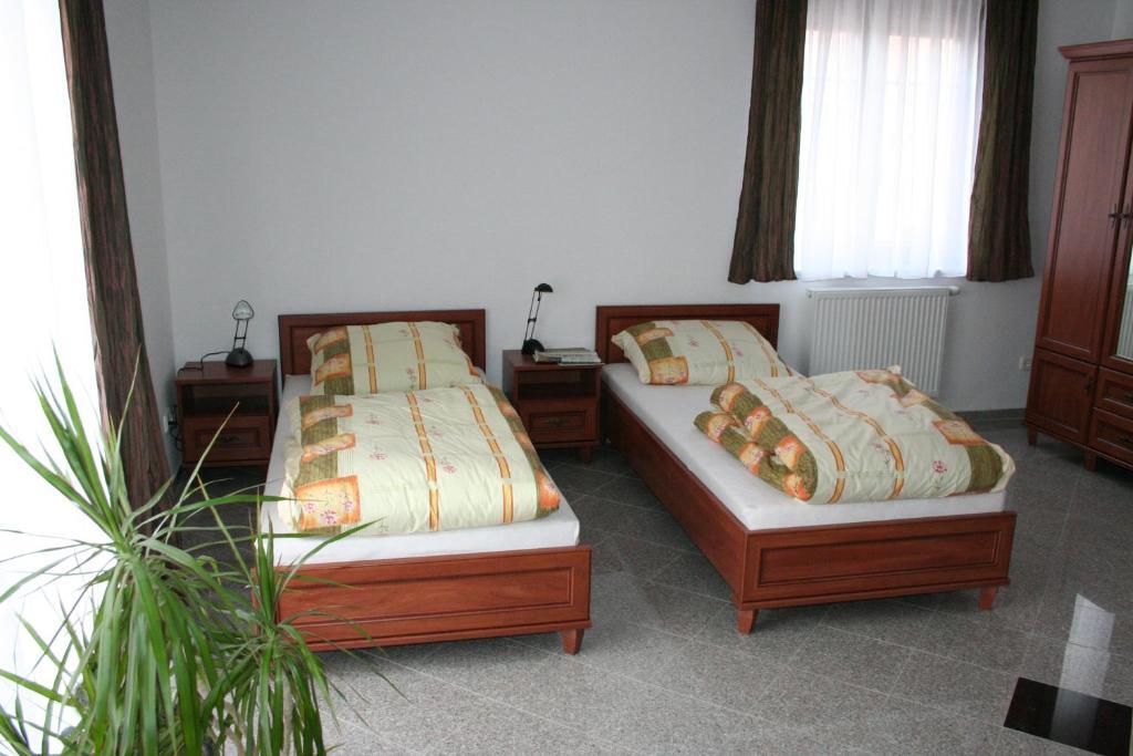 Pensjonacik Graven Apartamento Nidzica Habitación foto