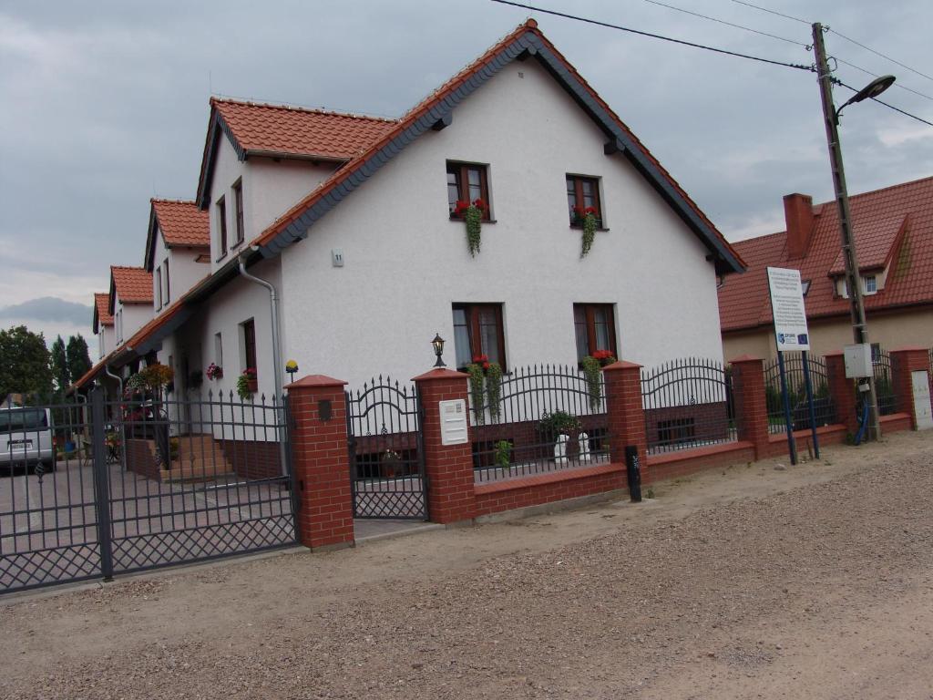 Pensjonacik Graven Apartamento Nidzica Exterior foto